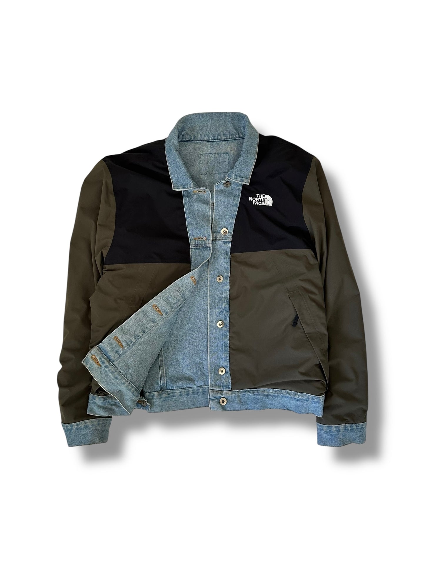Reversible Mountain Trucker Jacket - (Large)