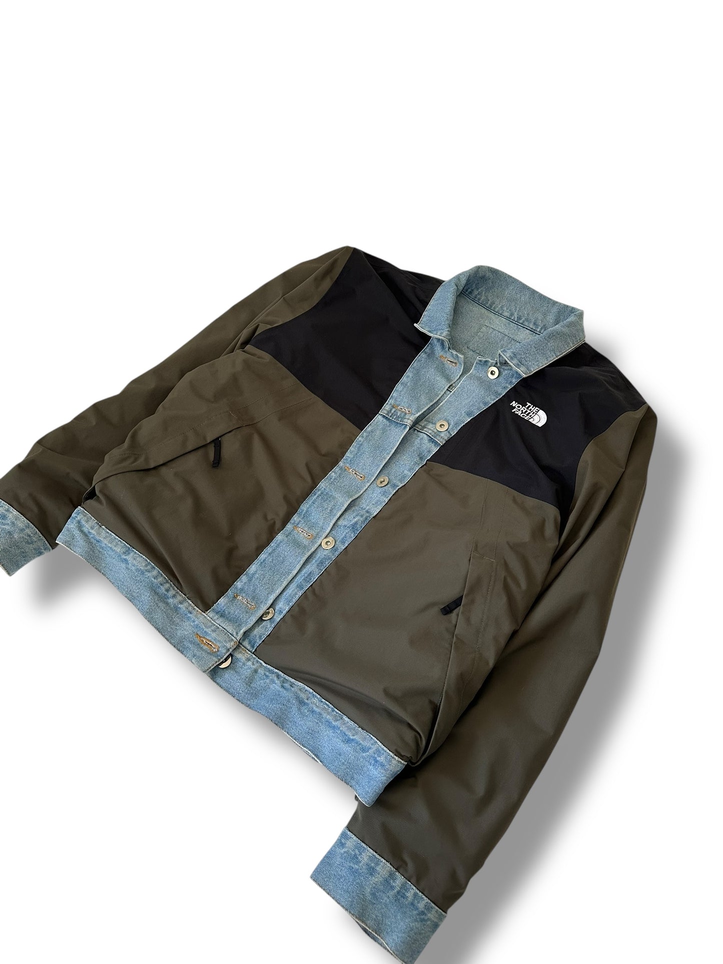 Reversible Mountain Trucker Jacket - (Large)
