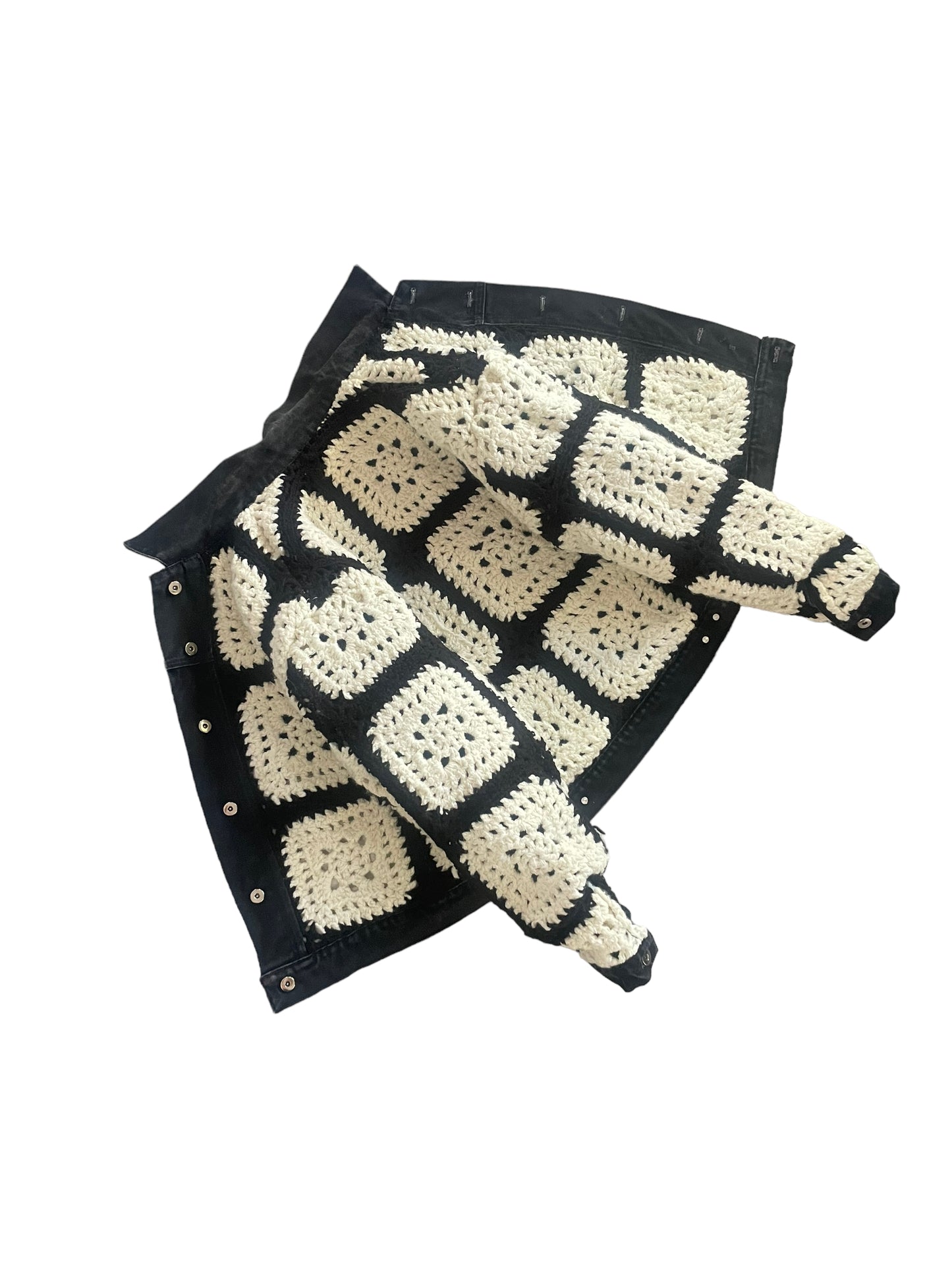 Reversible crochet trucker Medium