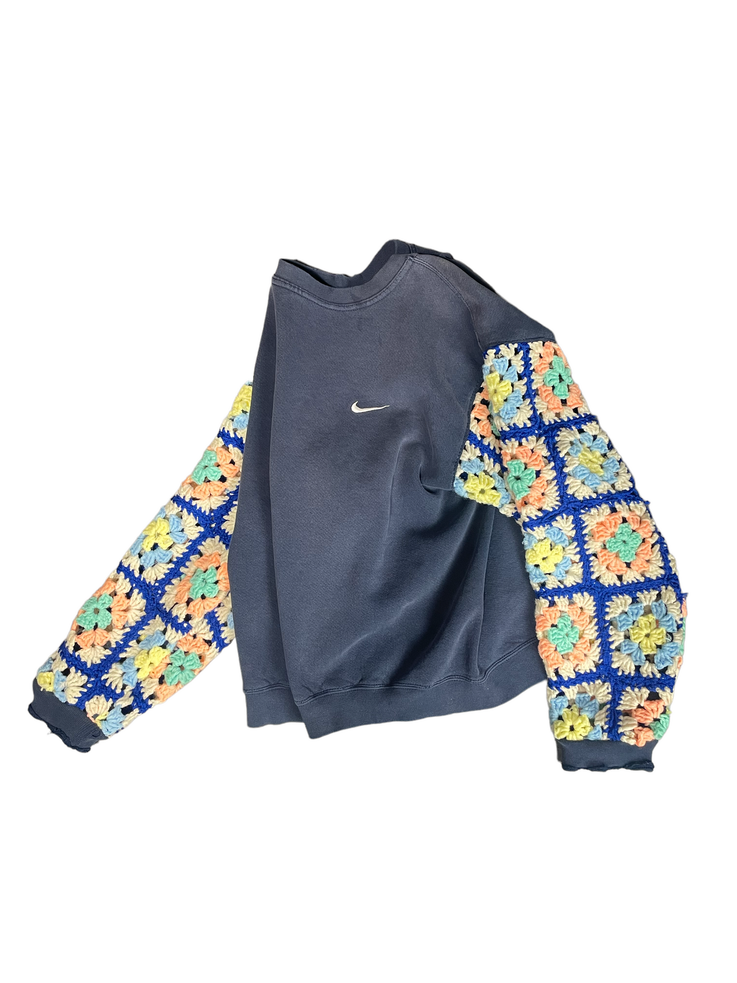 Crochet Nike crewneck Medium