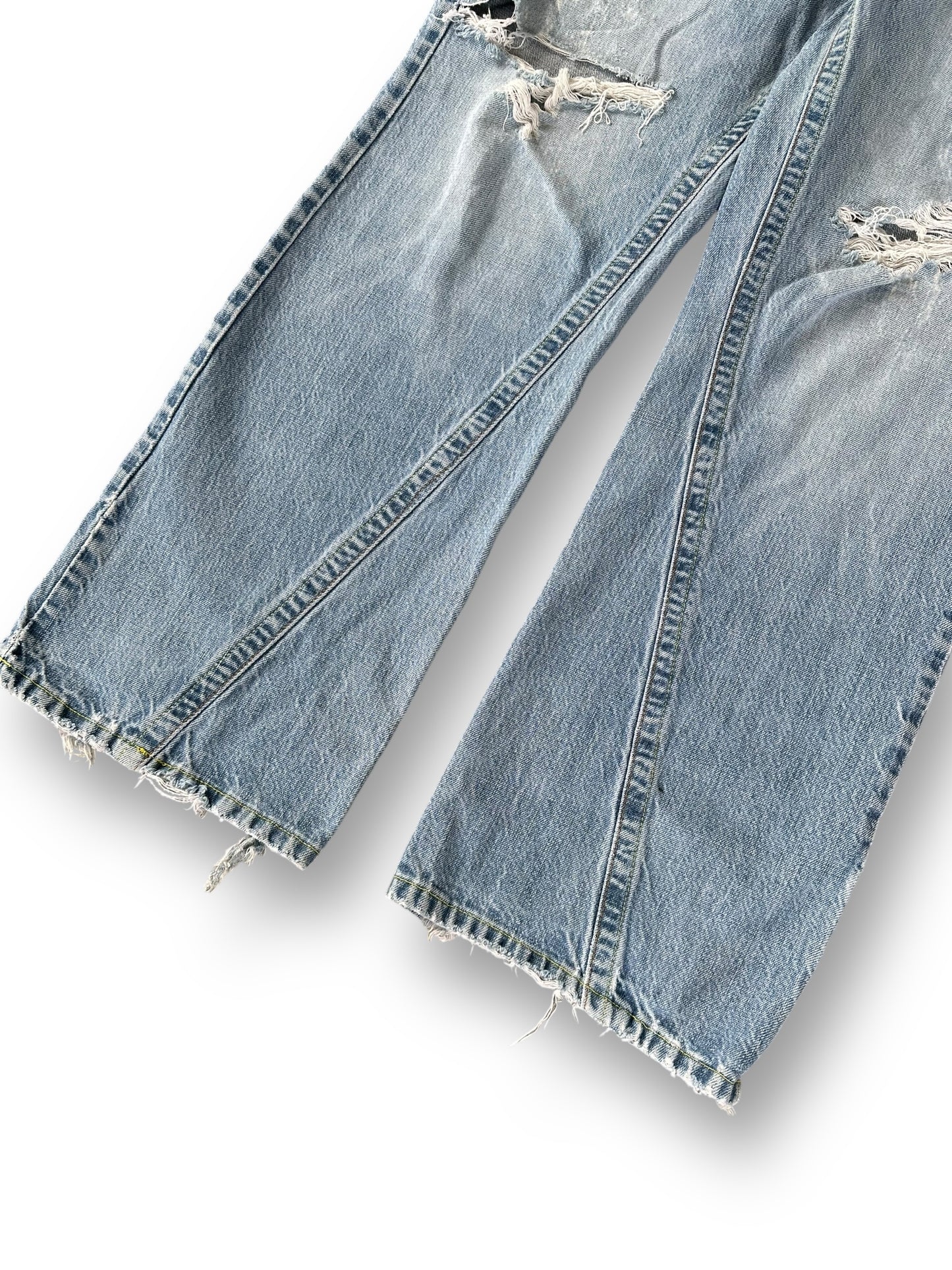 00s Distressed Denim - 36”